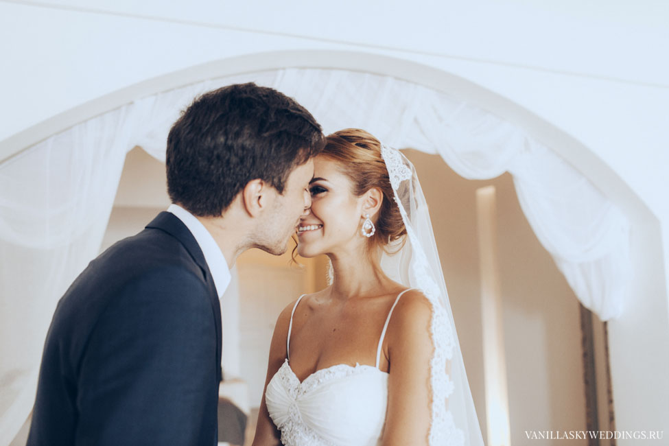 Fedor and Alexandra Santorini wedding